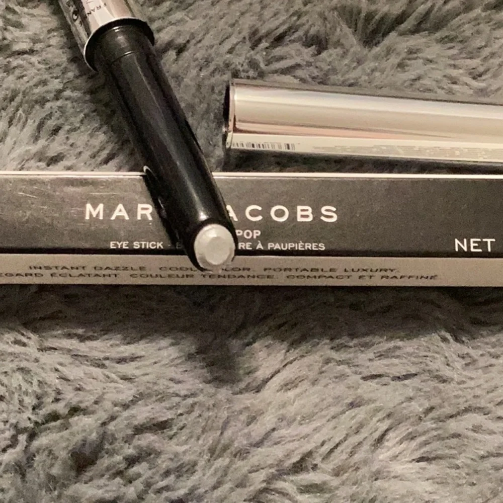 Marc Jacobs 408 Frannie Twinkle Pop - Picture 6 of 6